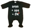 "anya+apa=ÉN" feliratos hosszú ujjú rugdalózó