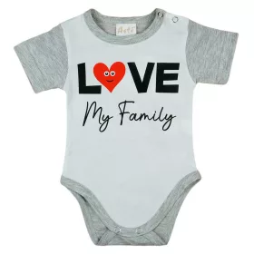   "Love my family" feliratos rövid ujjú baba body fehér