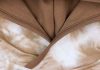 Kapucnis batikolt kenguruzsebes fiú pulóver láma mintával