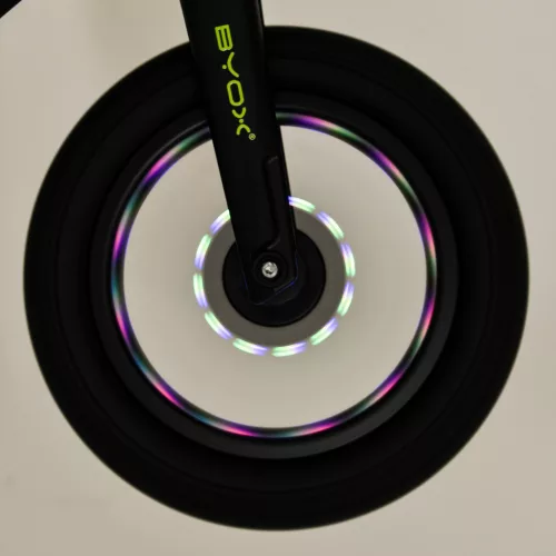 Byox Nimbus futóbicikli fújható, világító kerekekkel (12") - Piros