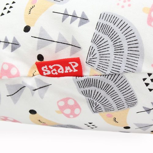 Scamp Félhold szoptatós párna pamutvászon huzattal - Színes szívecskék