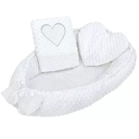   Luxus babafészek párnával és paplannal New Baby Minkyből Szívecske fehér