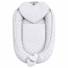   Luxus babafészek párnával és paplannal New Baby Minkyből Szívecske szürke