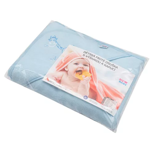 Gyermek frottír törölköző hímzéssel és kapucnival New Baby 100x100 kék zsiráffal