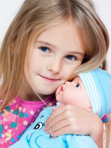 Magyarul beszélő és éneklő baba PlayTo Bibi 46 cm