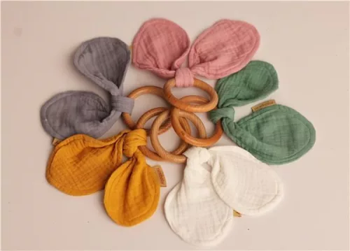 Rágóka levelekkel New Baby Ears pink