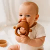 Szilikon kézi rágóka maci New Baby karamellbarna