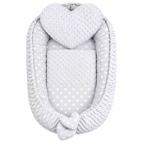   Luxus babafészek párnával és paplannal New Baby Minkyből Szívecske szürke