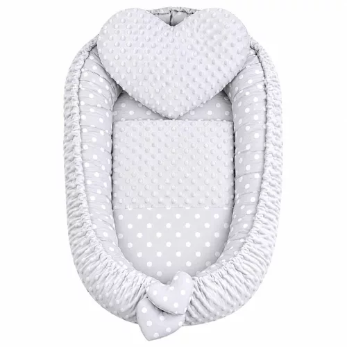 Luxus babafészek párnával és paplannal New Baby Minkyből Szívecske szürke