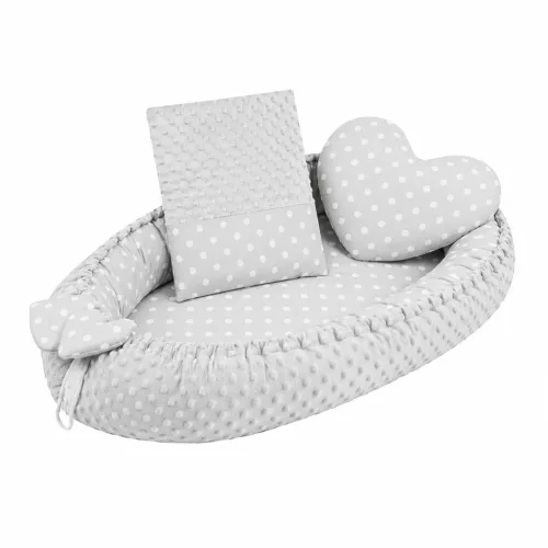 Luxus babafészek párnával és paplannal New Baby Minkyből Szívecske szürke