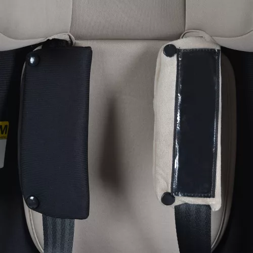 ROCK autós ülés 76-150cm, 2játékkal, pohártartó, belső öv, isofix nélkül PINK