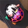 OBALL kontrasztos kisautó és csörgő 2in1 Curious Car zebra Zen™ 3hó+