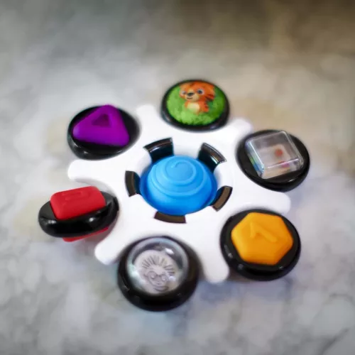 BABY EINSTEIN Kontrasztos Érzékszervi játék Curiosity Clutch™ 3hó+