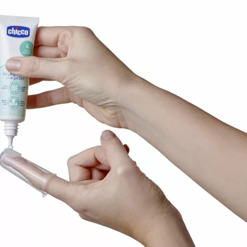 Chicco nyugtató fogzási ínyzselé, tisztító hatással 30 ml – 4h+