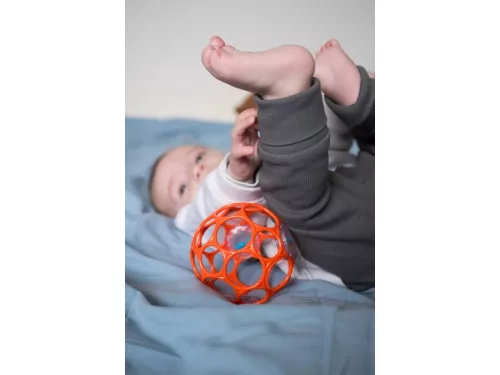 OBALL Játék Oball RATTLE 10 cm blue/kék 0hó + Ajándék AQUAINT 50 ml