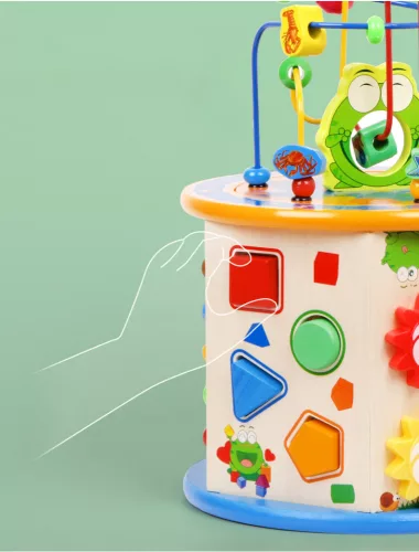 Fa interaktív készségfejlesztő kocka